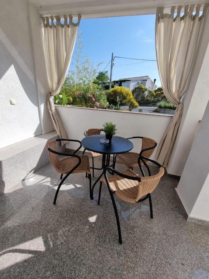 Apartmani Zekic Lopar Exterior foto